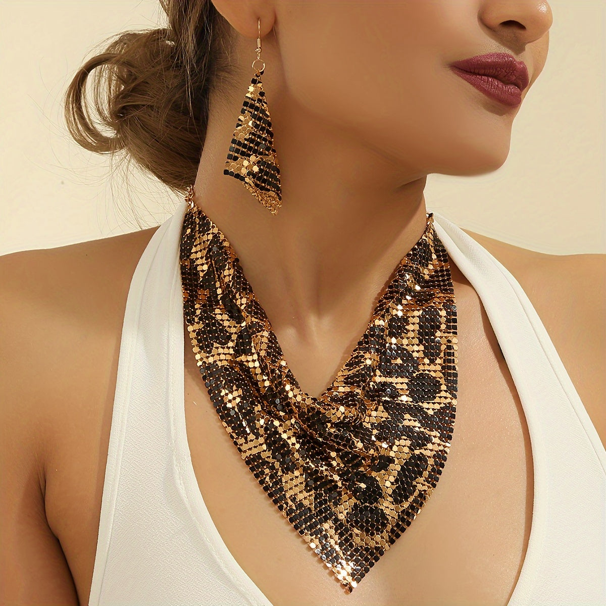 3-Piece Luxurious Leopard Print Choker Necklace and Earring Set - 14K Golden Plated Zinc Alloy, Sexy Fashion Jewelry for Women with Daily Wear and Party Versatility, Hypoallergenic and Nickel-Free, Perfect Gift Idea